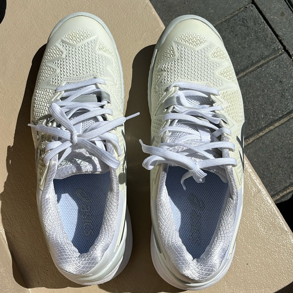 Asics tennis sneakers worn once like new